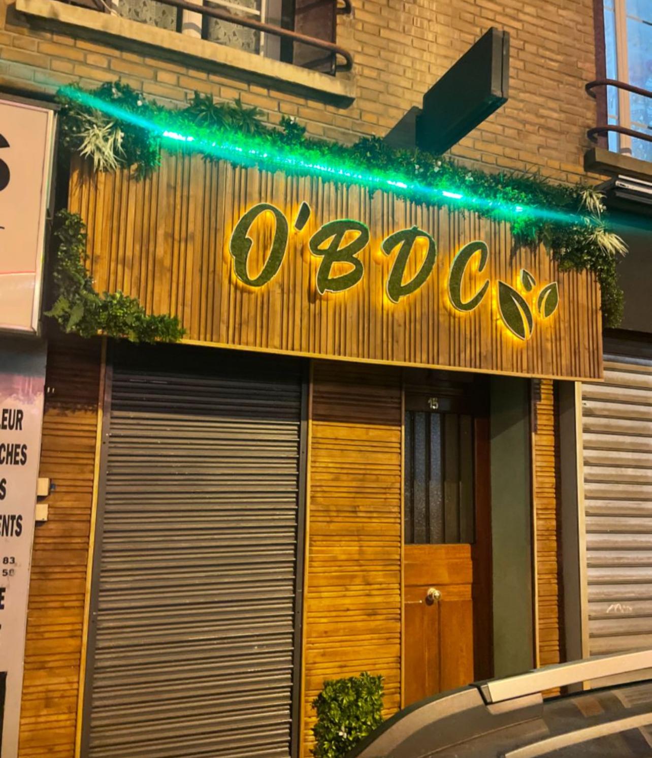 Lettres boîtiers lumineuses pour boutique
